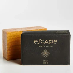 ESCAPE BLACK OUDH Sabão Preto